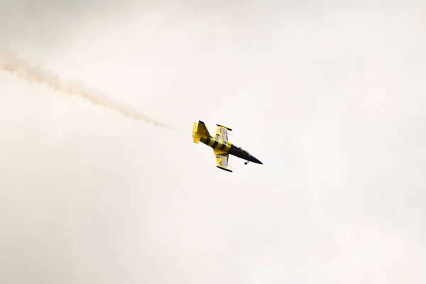 Elicottero Che Vola Nel Cielo — Foto Stock