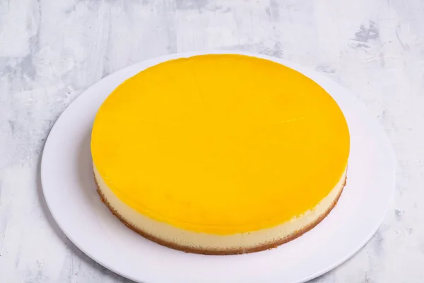 Yellow Cake White Plate — Stock Photo, Image