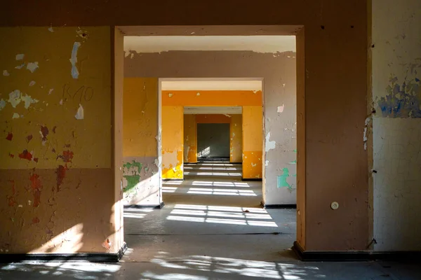 Antigua Casa Abandonada Ciudad —  Fotos de Stock