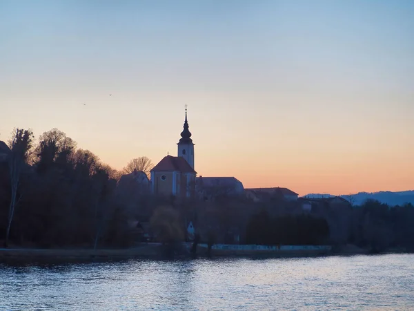 Kirche Der Übernahme Des Sees Abend — Stockfoto