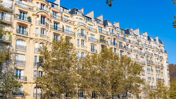 2019年9月1日 法国巴黎 旧城的立面 — 图库照片