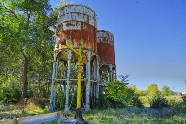 Old Rusty Metal Barrel Park — Stock Photo, Image