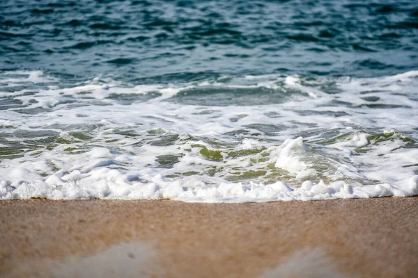 Havsvågor Stranden — Stockfoto