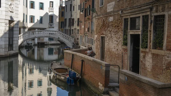 Wenecja Włochy Okolice Wrzesień 2017 Kanał Starym Mieście Wielkiego Pałacu — Zdjęcie stockowe