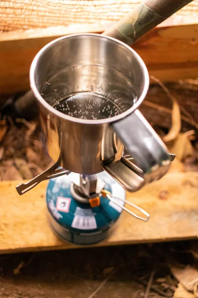 Кофеварка Металлической Чашкой — стоковое фото