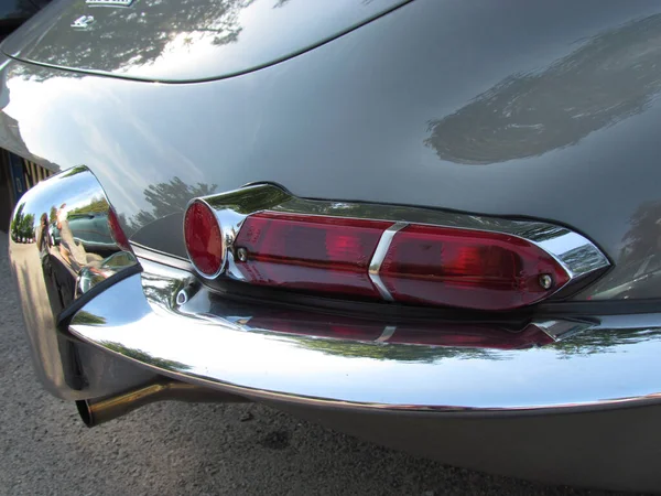 Faro Del Coche Primer Plano —  Fotos de Stock