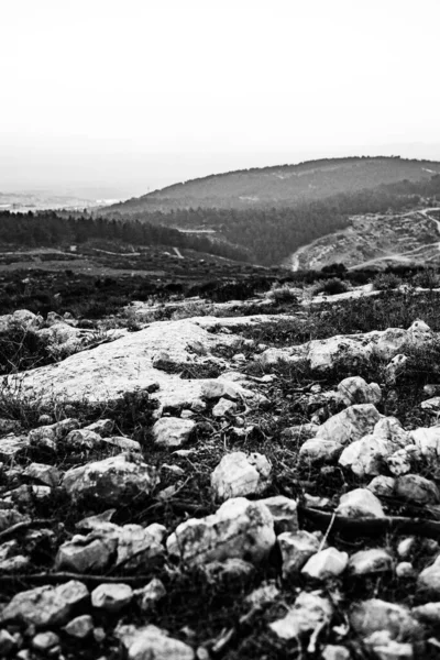 Foto Preto Branco Uma Paisagem Montesa — Fotografia de Stock