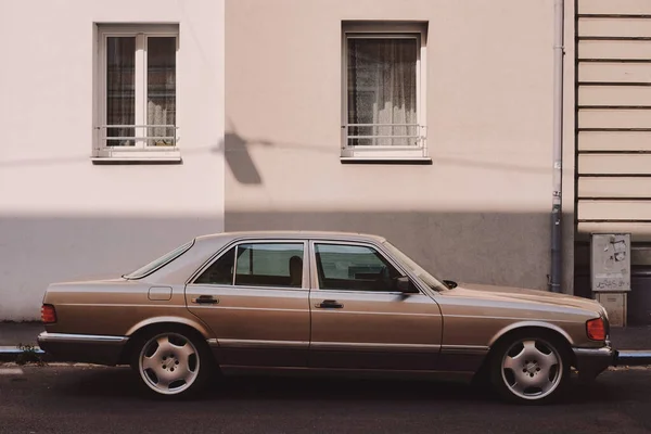 Staré Auto Městě Pozadí — Stock fotografie