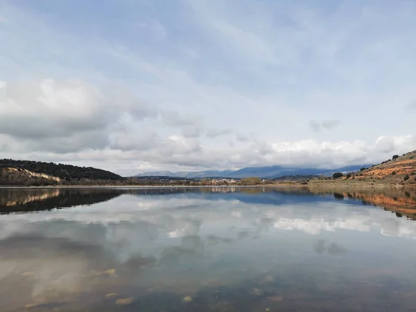 Bela Paisagem Com Lago Montanhas — Fotografia de Stock