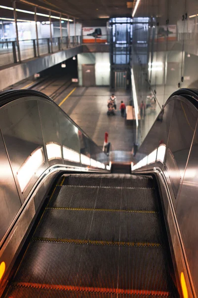 Escaleras Mecánicas Estación Metro —  Fotos de Stock