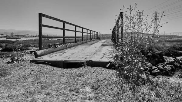 Černobílá Fotografie Dřevěného Mostu — Stock fotografie
