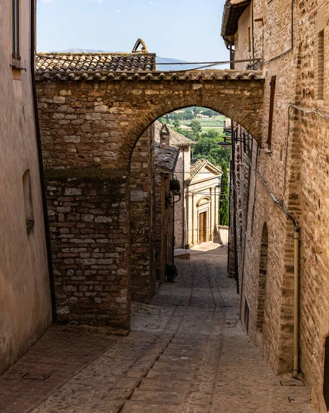 Παλιό Μεσαιωνικό Δρόμο Στην Πόλη — Φωτογραφία Αρχείου