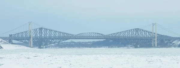 Die Brücke Der Stadt Des Berühmtesten Wahrzeichens Winter — Stockfoto
