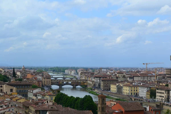 イタリアのフィレンツェの街の眺め — ストック写真