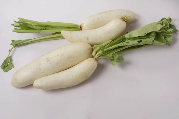 Frischer Grüner Spargel Auf Weißem Hintergrund — Stockfoto