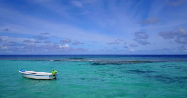 Vacker Utsikt Över Den Tropiska Stranden — Stockfoto