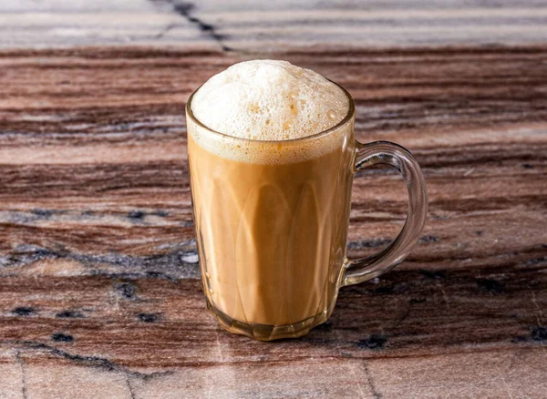 Kopje Koffie Met Kaneel Houten Achtergrond — Stockfoto