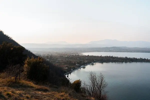 Hermosa Vista Del Lago —  Fotos de Stock