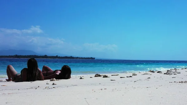 Красивий Пляж Блакитним Небом — стокове фото