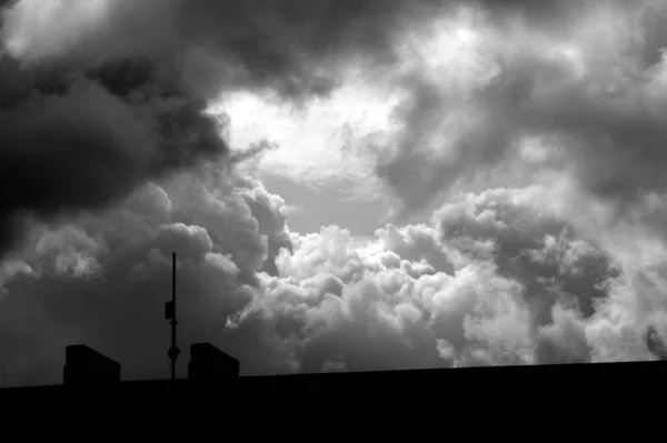 Nubes Blancas Negras Cielo —  Fotos de Stock
