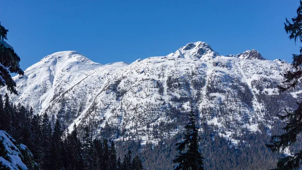 Krásná Horská Krajina Sněhem — Stock fotografie