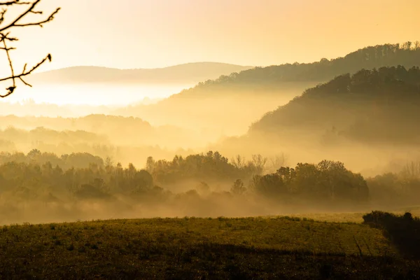 Magnifique Coucher Soleil Dans Les Montagnes — Photo