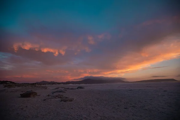 Schöner Sonnenuntergang Über Dem Meer — Stockfoto