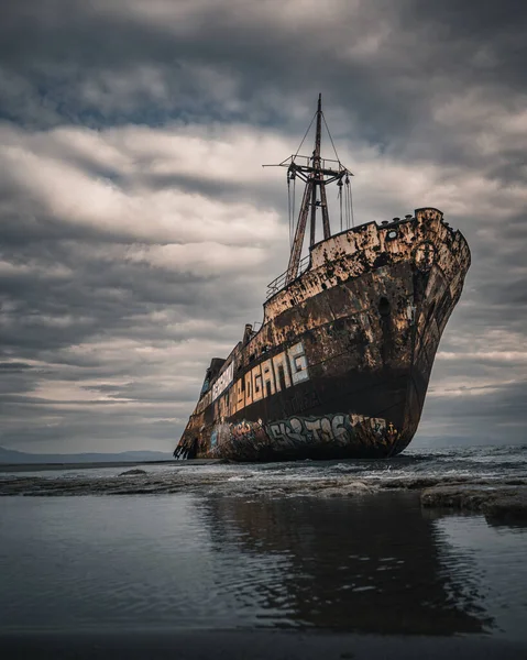 Old Rusty Ship Sea — 스톡 사진