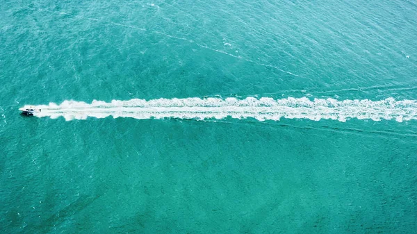 Letecký Pohled Krásné Moře Vlnami — Stock fotografie