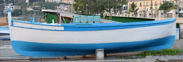 Старий Рибальський Човен Пляжі — стокове фото