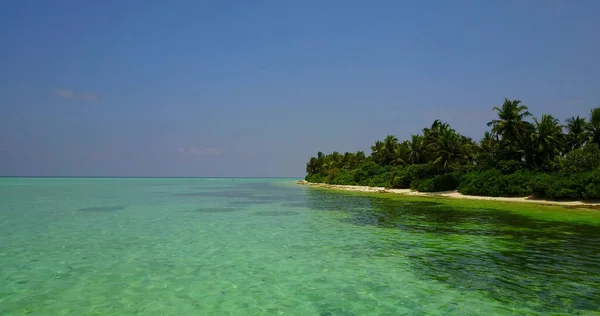 Mooi Tropisch Strand Met Blauwe Lucht — Stockfoto