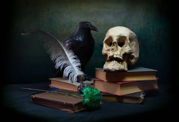 Naturaleza Muerta Con Cráneo Humano Libros — Foto de Stock