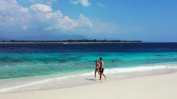 Пара Пляжі Мальдівах — стокове фото