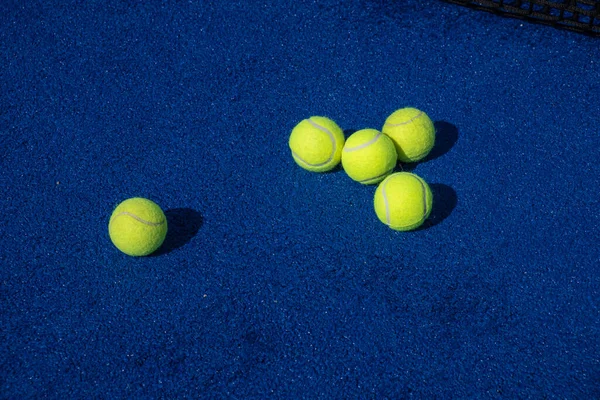 Bolas Tênis Fundo Azul — Fotografia de Stock