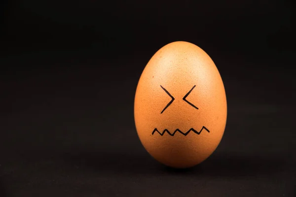 Uovo Con Emoji Sfondo Nero — Foto Stock