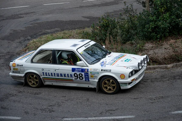 Auto Guida Sulla Strada — Foto Stock