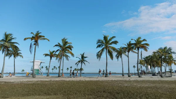 Schöner Blick Auf Den Strand Vor Dem Hintergrund Der Natur — Stockfoto