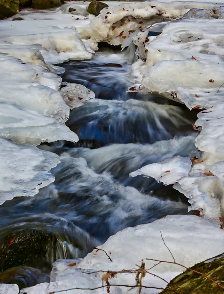 Schöner Wasserfall Wald — Stockfoto