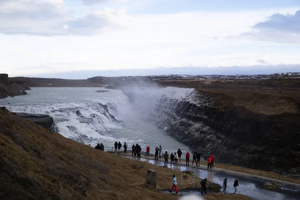 有瀑布的美丽的冰岛景观 — 图库照片