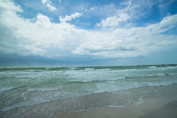Krásné Mořské Vlny Pláži — Stock fotografie
