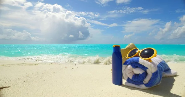 Concetto Vacanza Estiva Accessori Spiaggia Sulla Sabbia — Foto Stock