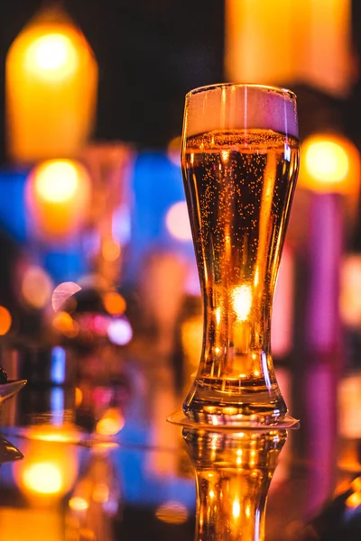 Glas Bier Auf Dem Tisch — Stockfoto