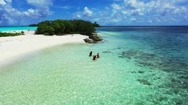 Schönes Paar Strand — Stockfoto