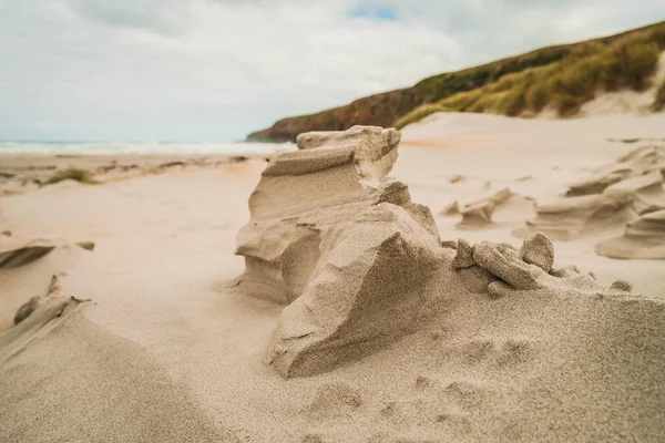 Una Vista Angolo Basso Una Spiaggia Sabbia Bianca Abbandonata Una — Foto Stock