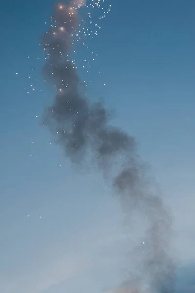 Beaucoup Fumée Dans Ciel — Photo