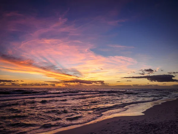 Vacker Solnedgång Över Havet — Stockfoto