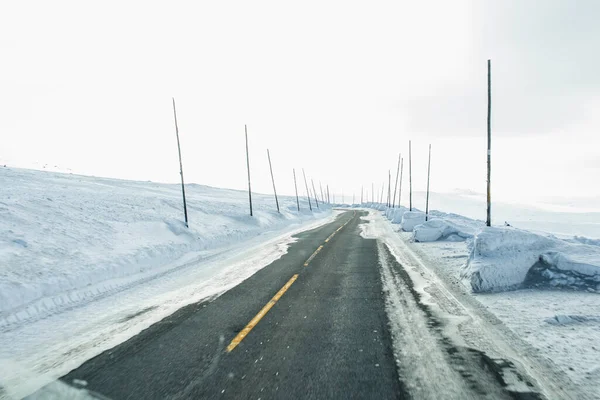 Dağlarda Yol — Stok fotoğraf