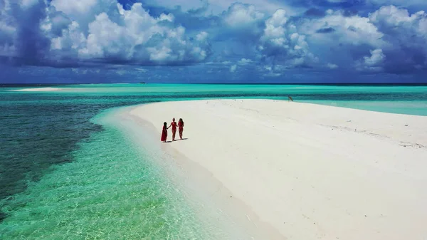 Hermosa Pareja Playa —  Fotos de Stock