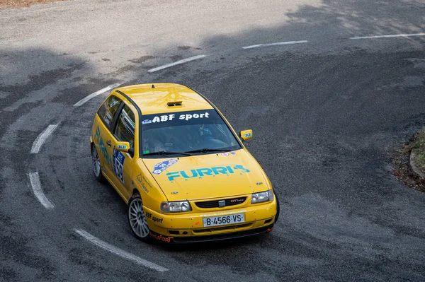 Voiture Jaune Sur Route — Photo