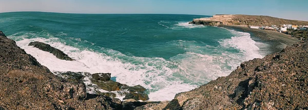 Rocky Coast Rocks Ocean Waves — ストック写真